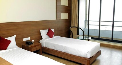 Hotel Verandah Room Type - Deluxe Balcony Queen Triple