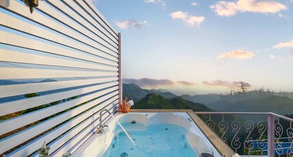 Stone Chalet Jacuzzi Balcony Garden Room Type - Niksenstays Stone Chalet Jacuzzi Balcony Garden