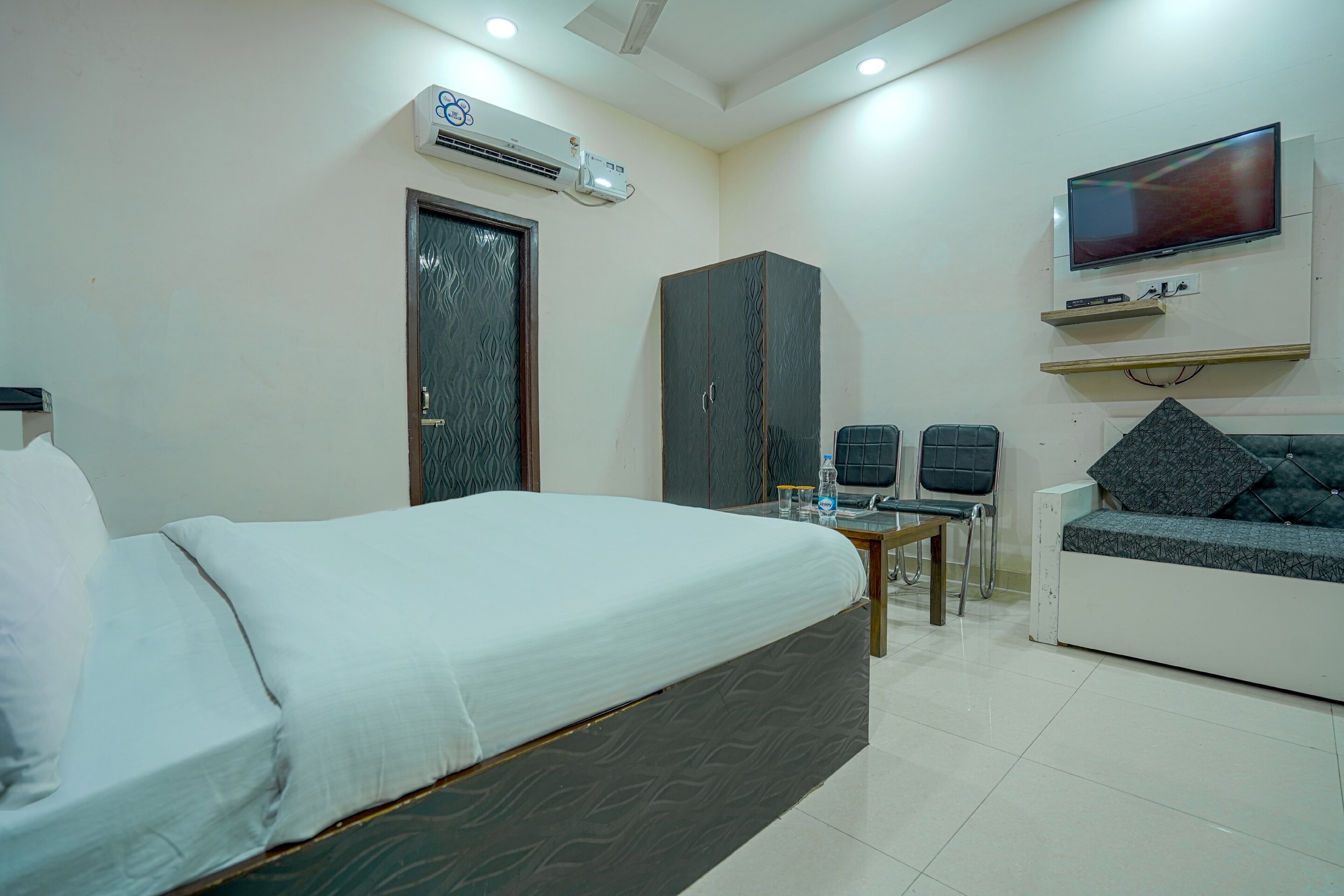 Hotel O Shree Vishnu Residency - Tap to explore photos