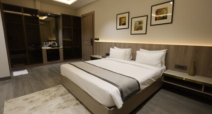 Win Hotel Room Type - Executive Room