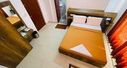 B SIX HOTEL Room Type - Standard Double Room Non AC
