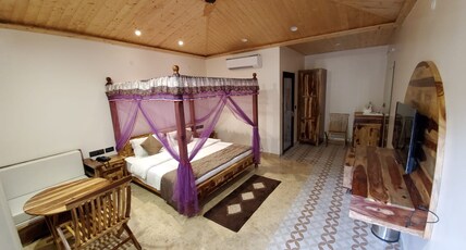 7 Hills Hotel and Resort Room Type - Super Deluxe with River view
