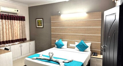 Luxor Park Service Apartment Room Type - Deluxe Rooms  Near Knowledge city