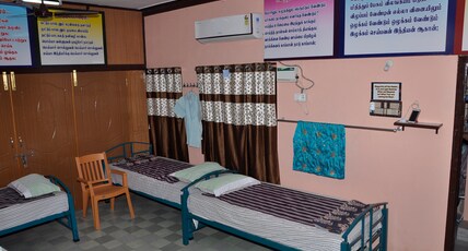 Senthil Akam Homestay | Rooms & Kitchen Room Type - Standard Quadruple Room
