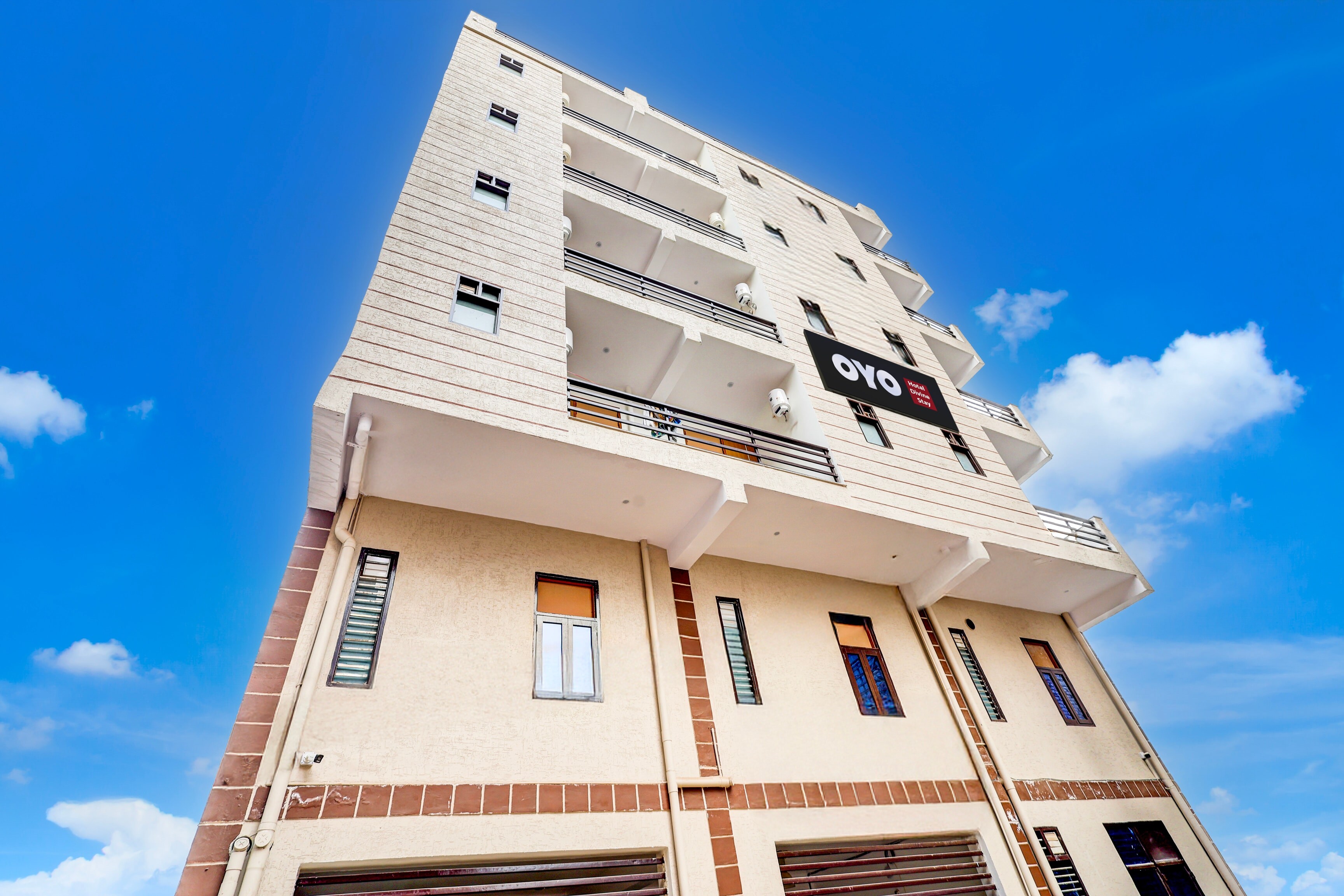 Hotel O Divine Stay - Tap to explore photos