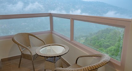 Treenz Hotel Room Type - Deluxe Valley View With Balcony