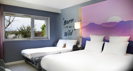 Mercure Annemasse Porte de Gen Room Type - Superior Room with sofa