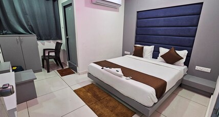 Hotel S S Town Room Type - Deluxe Room