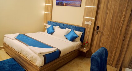 HOTEL SREE KUBERA GRAND Room Type - DELUXE ROOM