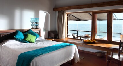 36 Palms Cherai Room Type - Panoramic Sea View King Room
