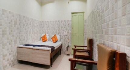 Hotel Sridhar Room Type - Double non ac room