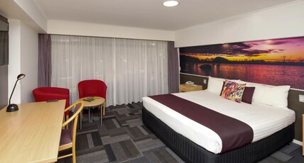 Mercure Alice Springs Resort Room Type - Superior Room with 1 King Size Bed