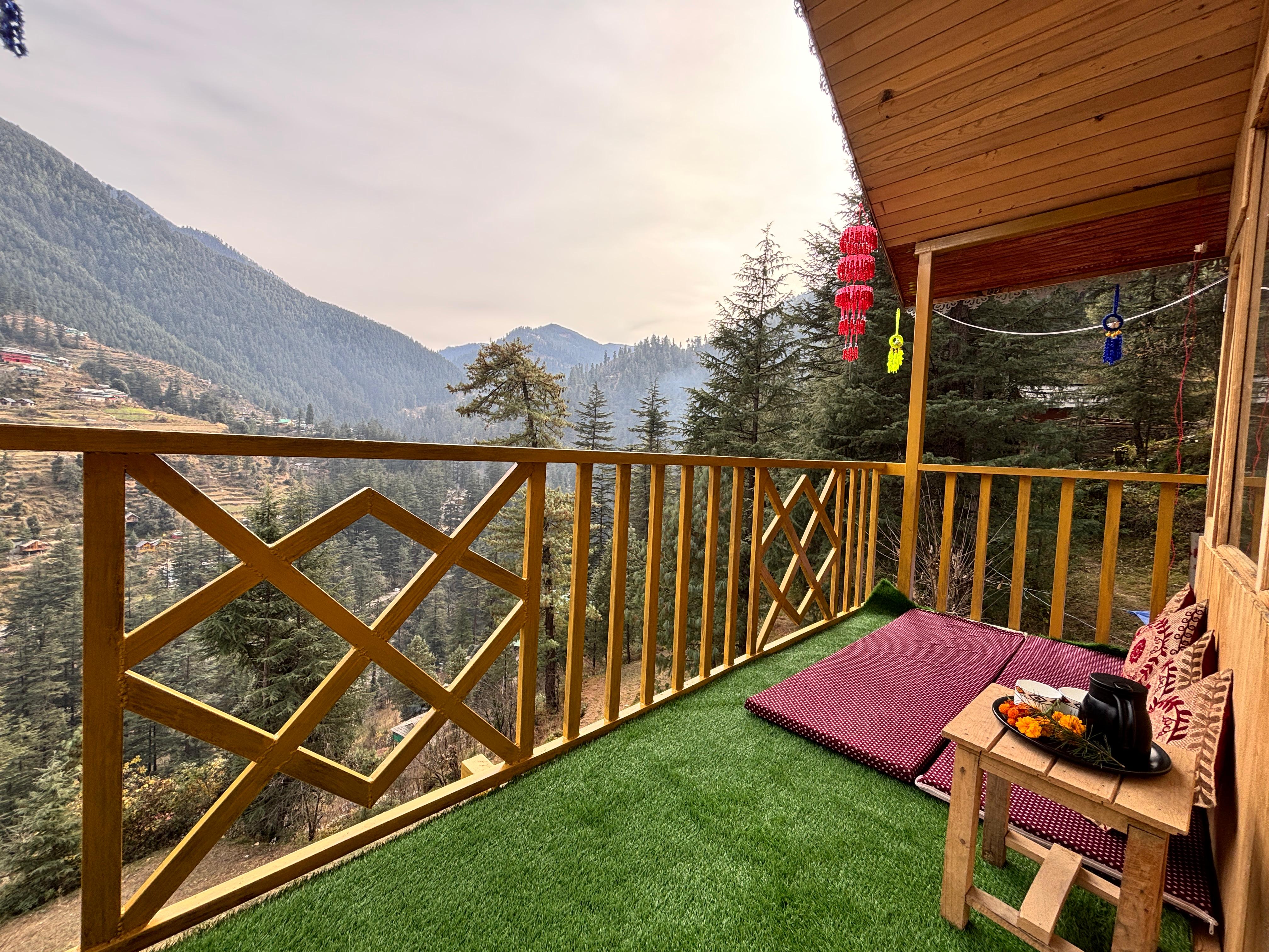 Cedarhaven Cottage Jibhi - Tap to explore photos