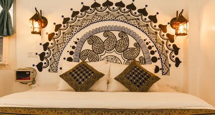 Wander Station | Rooms & Dorms Room Type - Deluxe Double Room (Two Plus One)