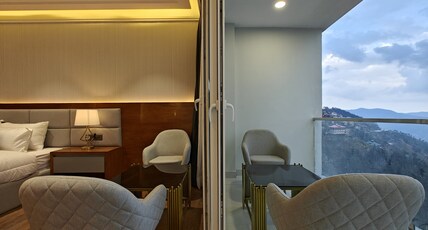The Mirage A Luxury Boutique Hotel Room Type - Queen Room With Private Balcony