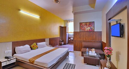 AARYA Hotel Room Type - Super Deluxe