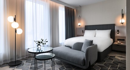 Crowne Plaza WARSAW - THE HUB Room Type - 1 Queen Standard
