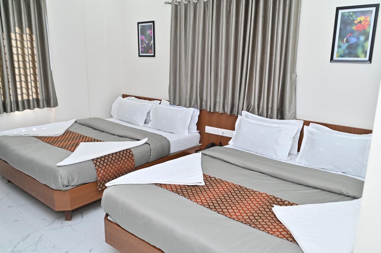 Hotel Sai Sneha - Tap to explore photos