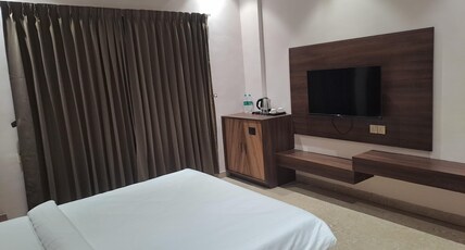 The Shree Dwarika Room Type - DELUXE