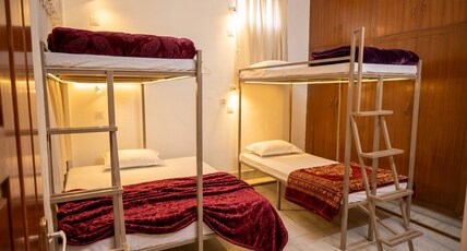 Batra Guest House Varanasi Room Type - 1 Room in 5 Bunk-Bed Room