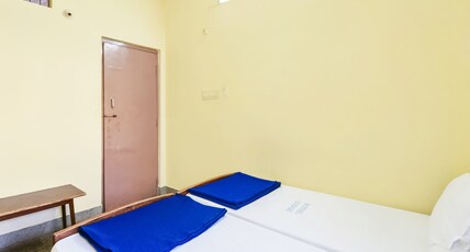 Royal Lodge Room Type - STANDARD NON AC ROOM WITHOUT TV