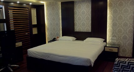 Sri Krishna International Room Type - Royal Suite