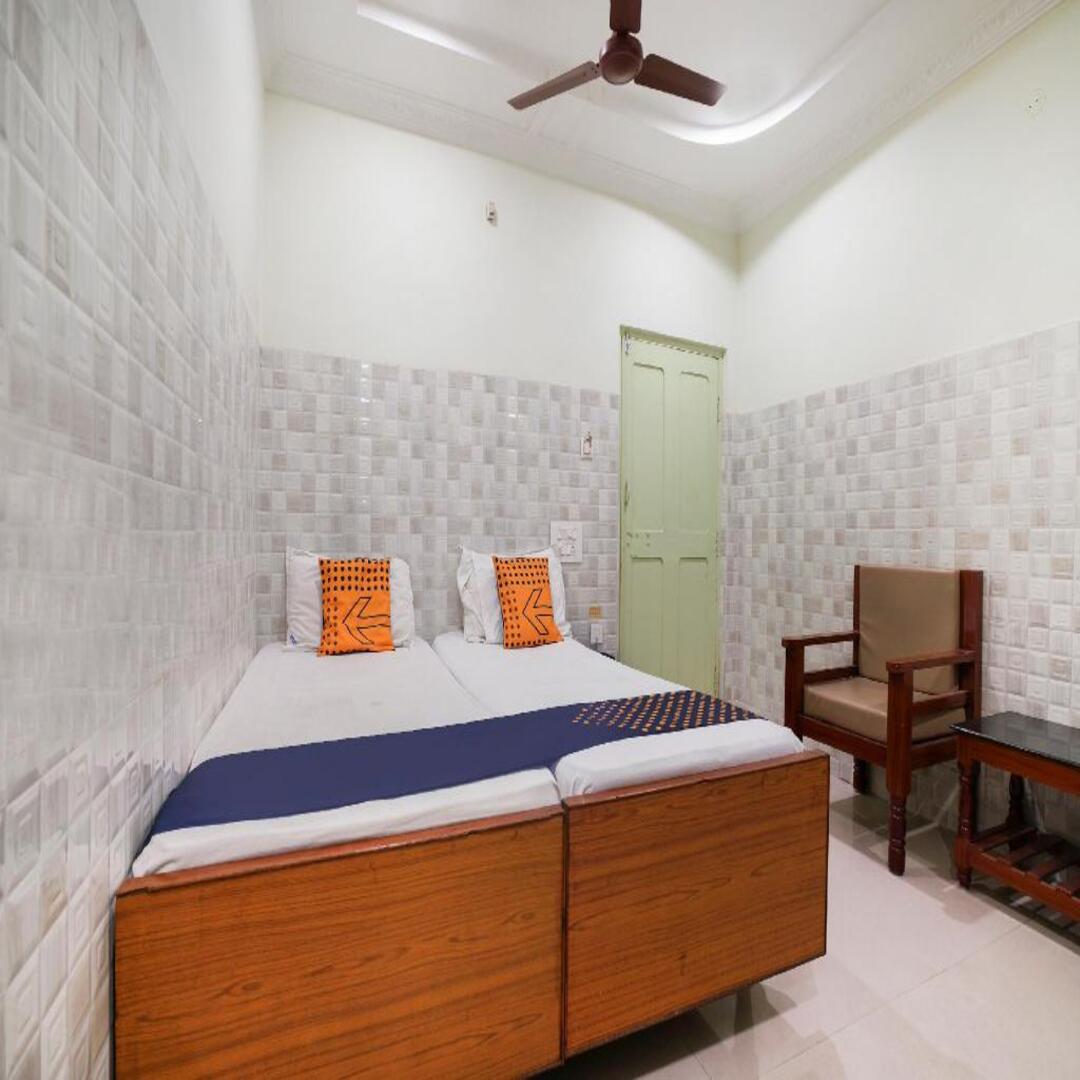 Hotel Sridhar - Tap to explore photos