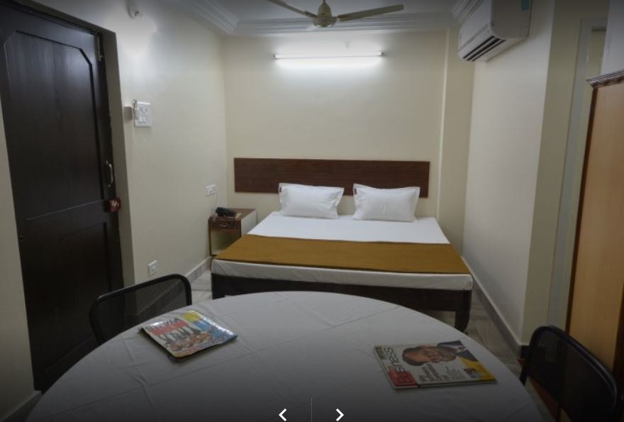 Hotel Sri Uma International - Tap to explore photos