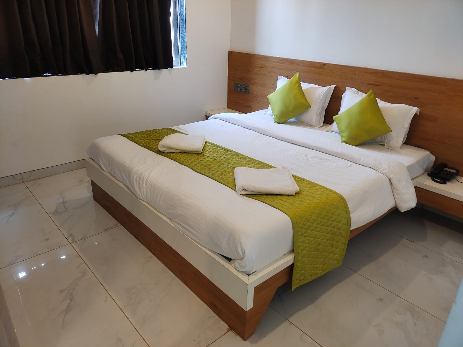 Mi Hay Koli Beach Resort - Tap to explore photos