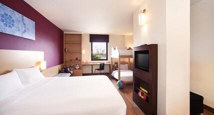 ibis Bangkok Riverside Room Type - Family Room with 1 Double and 1 Bunk Bed