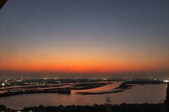 21st Floor SkyStudios with Balcony