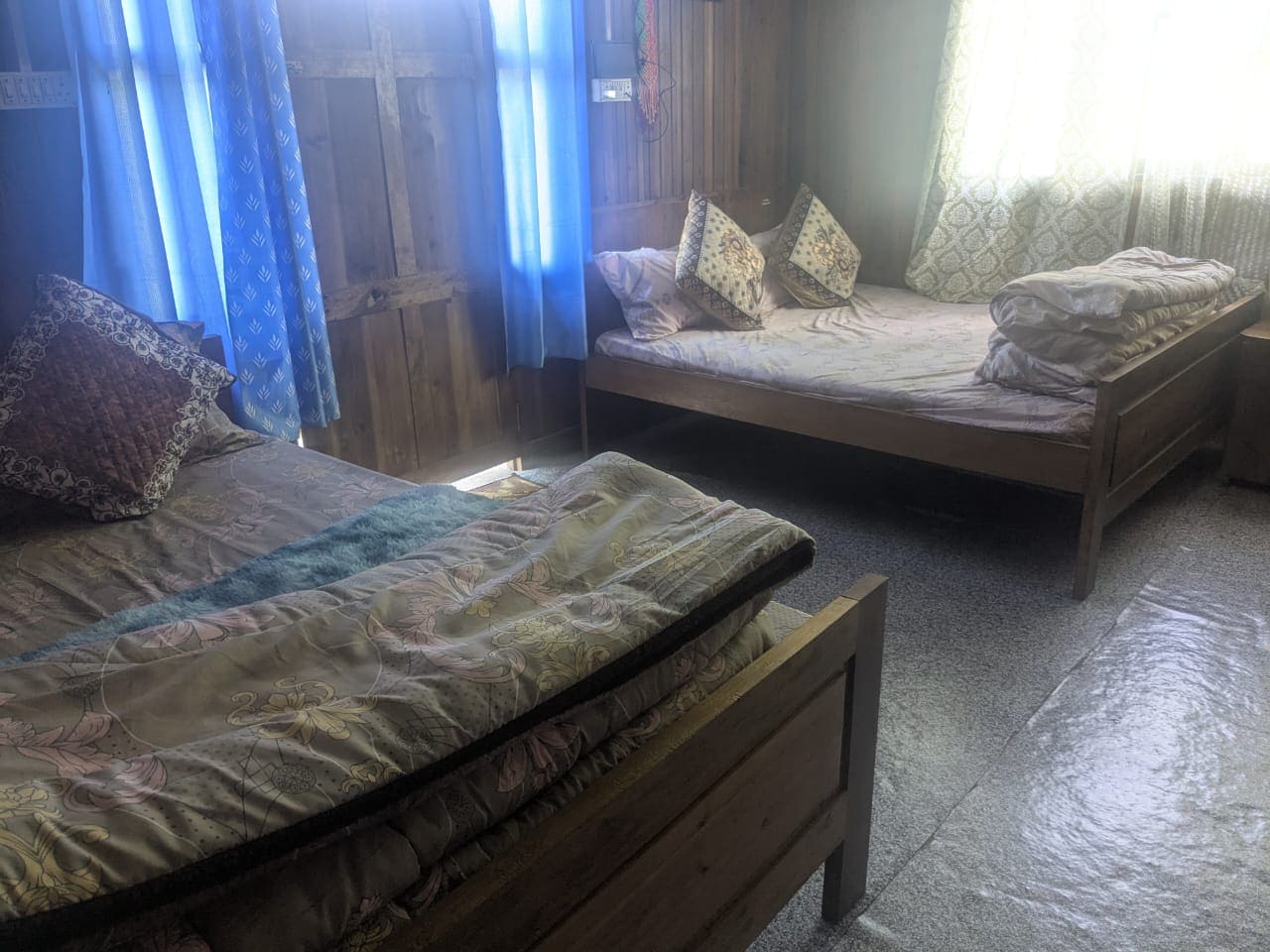 HOMESTAY HILLTOP - Tap to explore photos
