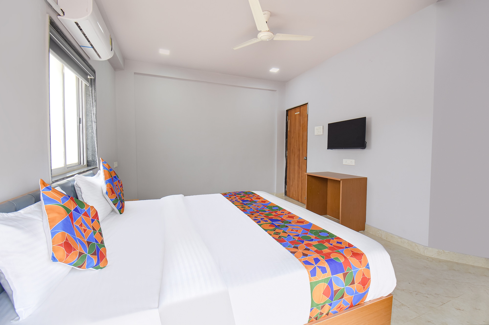 FabHotel Ojas Inn - Tap to explore photos