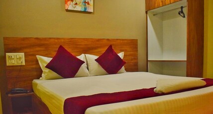 Hotel Jacs Inn Room Type - Deluxe Room