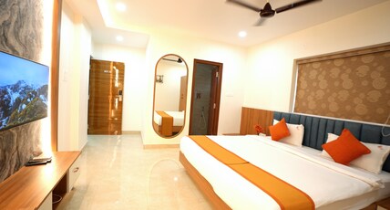 Viola Suites Room Type - Deluxe Room in 3BHK