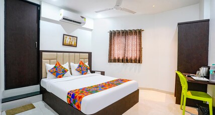 FabHotel Shahi Palace Room Type - Premium Room