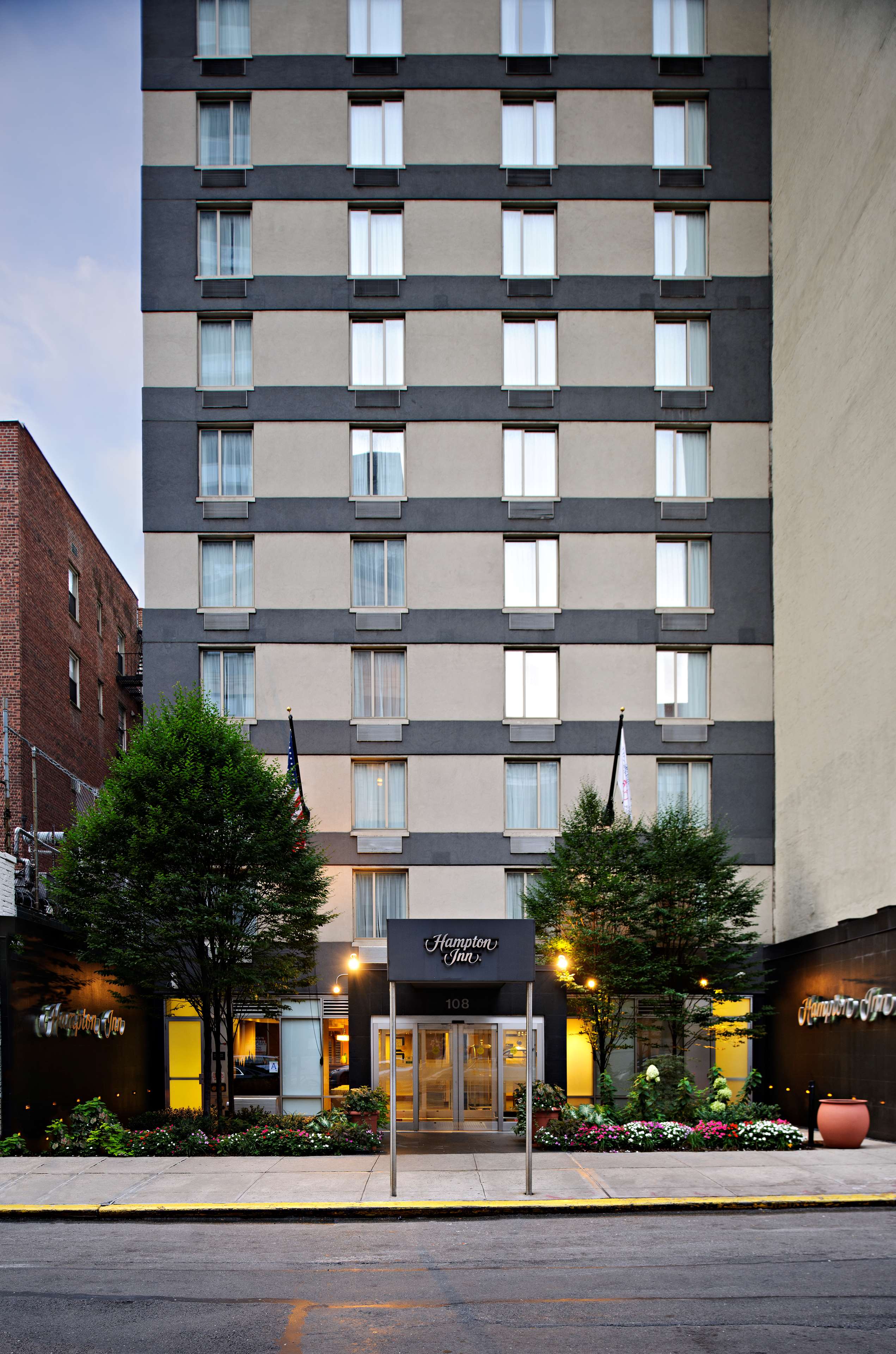 Hampton Inn Manhattan Chelsea - Tap to explore photos