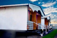 Omiguel CliffTop Cottages | Rooms & Wi-Fi