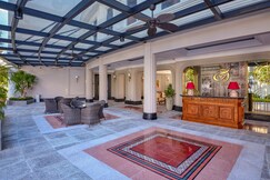 Silk Path Grand Hue Hotel