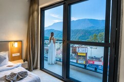 RS Galaxy Hotel Ganga View