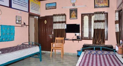 Senthil Akam Homestay | Rooms & Kitchen Room Type - Pleasant Luxury House