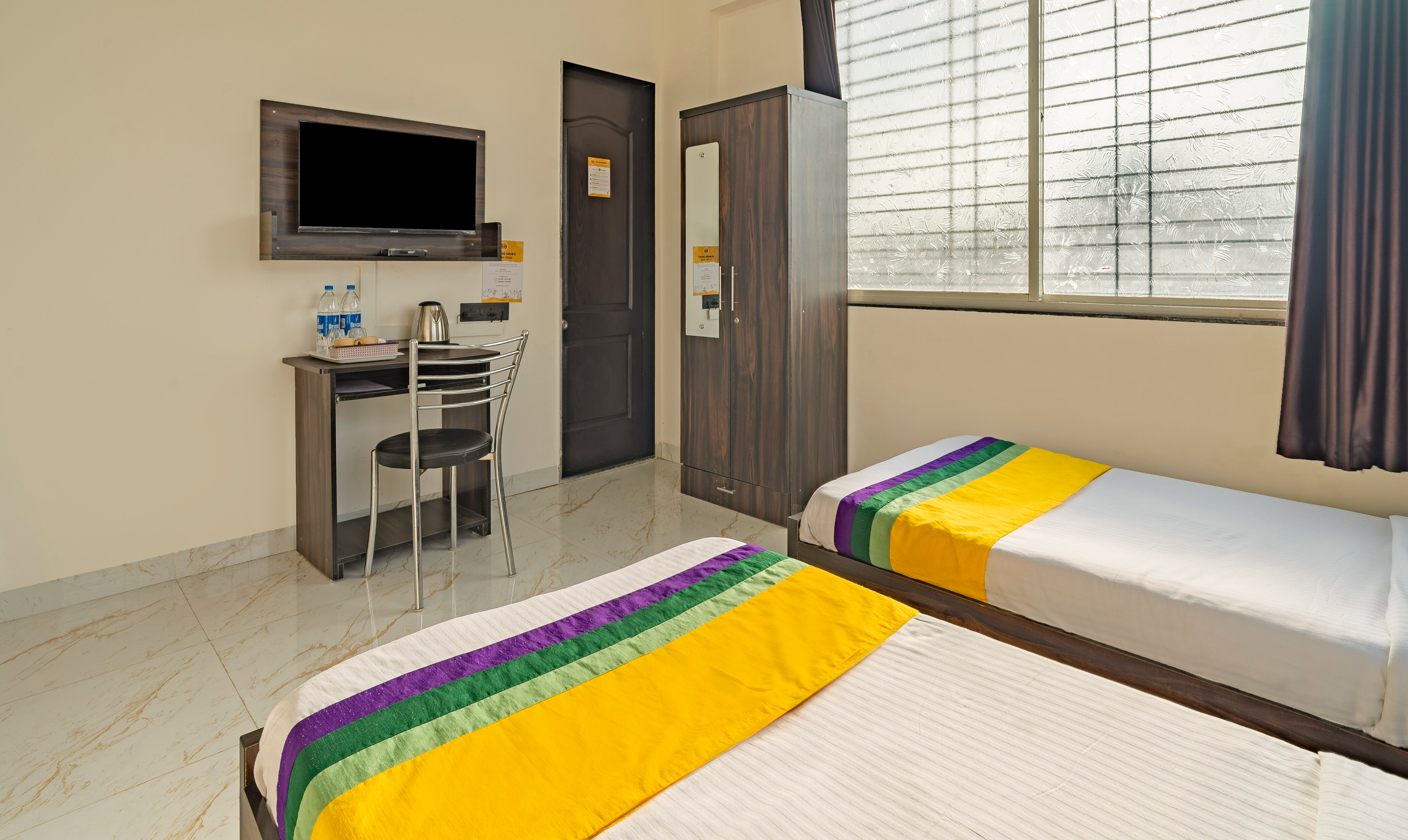 Itsy Hotels Revmantra - Tap to explore photos