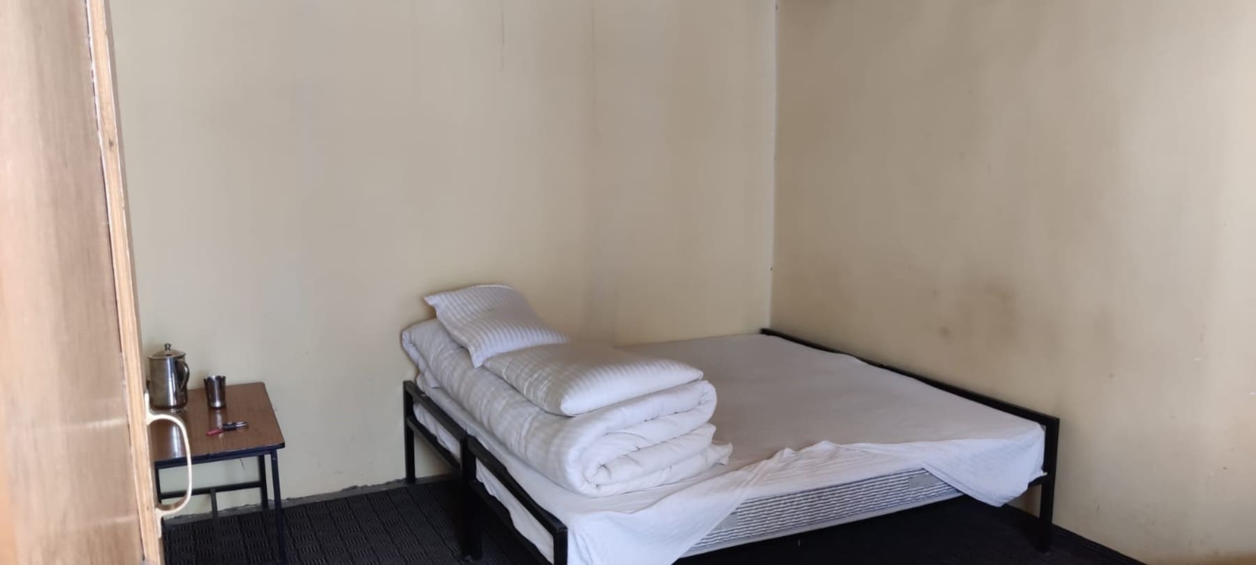 Padma Guest House - Tap to explore photos
