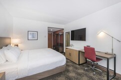 DoubleTree by Hilton Hotel Raleigh - Cary