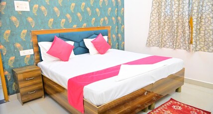 Shree Palace | Ayodhya Room Type - Large Delux