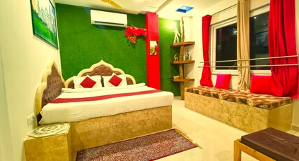 The Hideout Agra Homestay Room Type - Deluxe King Suite