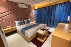 Hotel Phoniex | Ellis Bridge