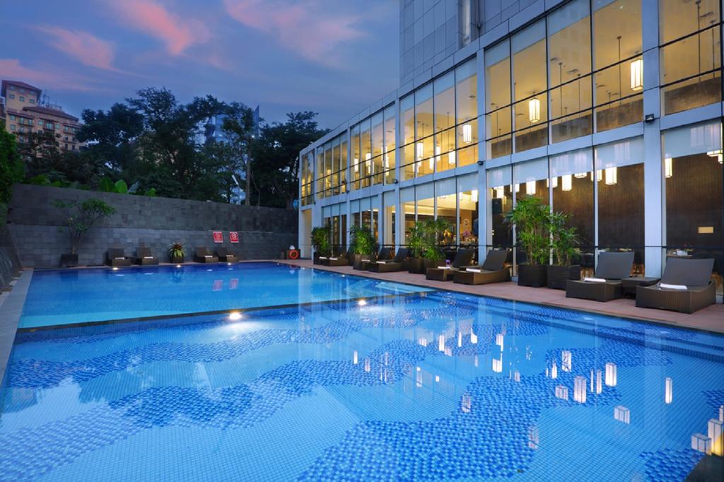 Aston Priority Simatupang Hotel & Conference Center - Tap to explore photos