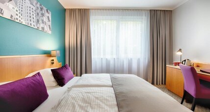 Leonardo Hotel Düsseldorf City Center Room Type - Comfort Triple Room Leonardo Hotel Düsseldorf City Center Room Type - Comfort Triple Room