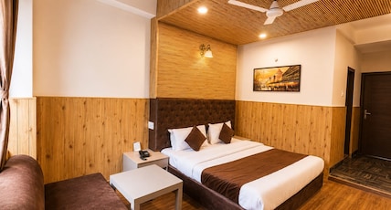Hotel The Nest Room Type - Hot & Cold AC Super Deluxe Room Hotel The Nest Room Type - Hot & Cold AC Super Deluxe Room